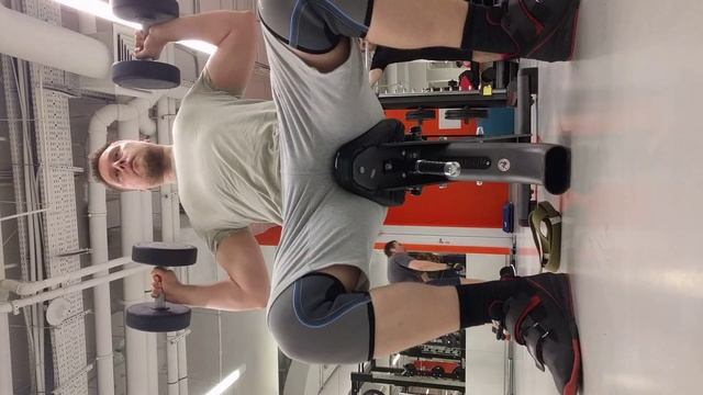 Цикл 2. Неделя 5. Жим гантелей сидя смотреть онлайн