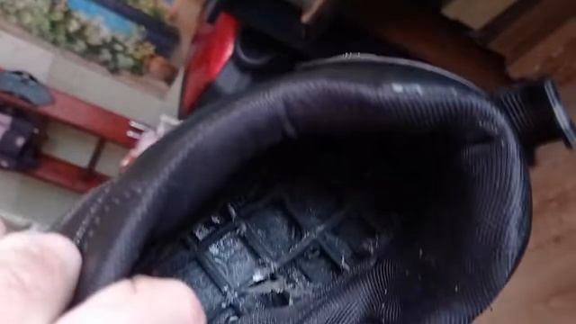 Ремонт обуви.Восстанавливаем продавленные ячейки на кроссовках. смотреть онлайн