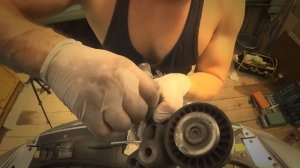 Замена натяжителя поликлинового ремня. Оригинал или аналог. Фольксваген Туарег. ina ина