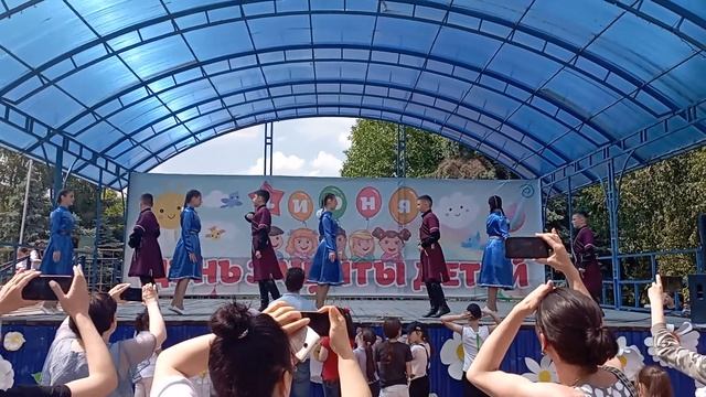Народные Осетинские танцы смотреть онлайн