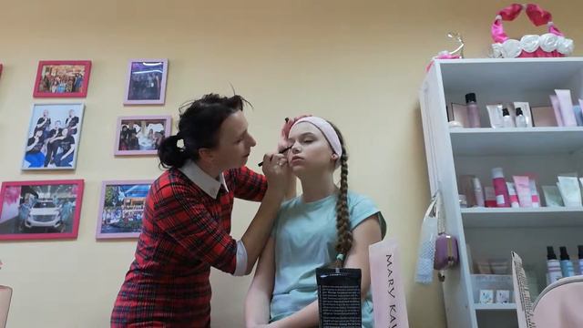 Марафон макияжей #ВесеннееПреображение модель 2 смотреть онлайн