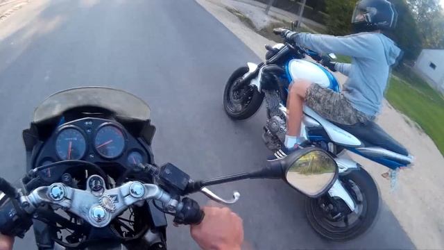 Wheelie przy 140kmh Suzuki SFV650 Gladius