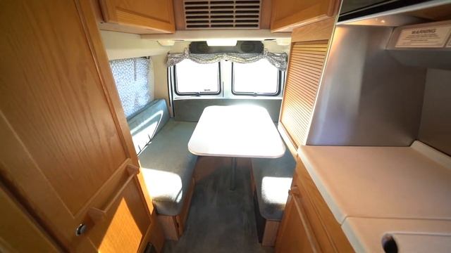 2002 Roadtrek 190 Versatile B Class Chevrolet V8 Gas Motorhome from Porter's RV Sales - $34,900 смотреть онлайн