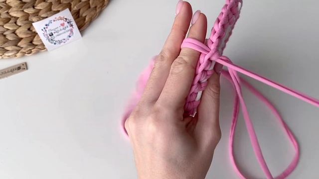 Сумка крючком, Детская сумочка-таблетка из трикотажной пряжи смотреть онлайн
