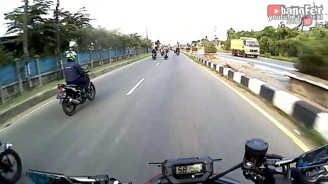 Pasang Decal Gold Hologram Beat Street ala² Ninja H2 Doni Salmanan - Street Project-04 #bFmotovlog смотреть онлайн