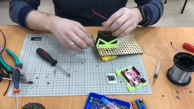 Сборка робота. Пузановский К.В. смотреть онлайн