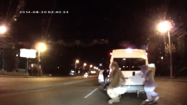 Авторегистратор Аксенова заснял драку 40_tonn