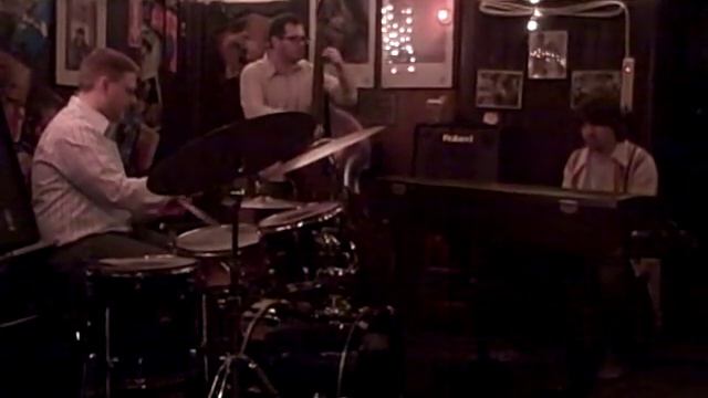 Michael Feinberg trio featuring George Garzone - blues смотреть онлайн