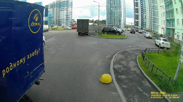 Мне ГАЗель задел и поцарапал зеркало и уехал с место Дтп.. смотреть онлайн