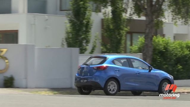 2017 Kia Rio Si v Mazda 2 Maxx смотреть онлайн