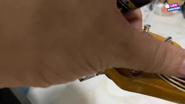 Guitar Cycle Maintenance for every Guitarist | Univox Hi Flier Custom смотреть онлайн