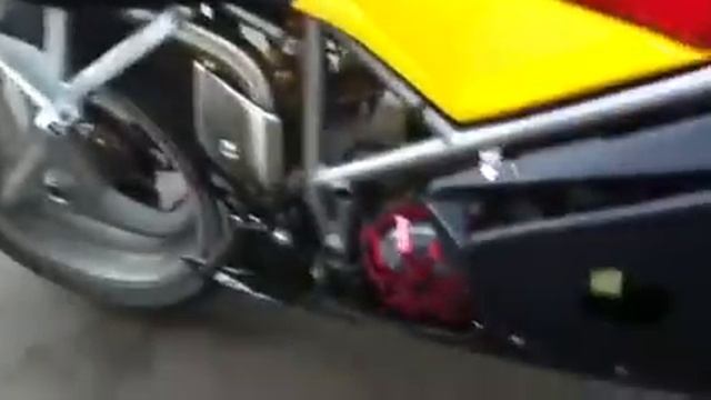Ducati 748 - ведро с болтами :)