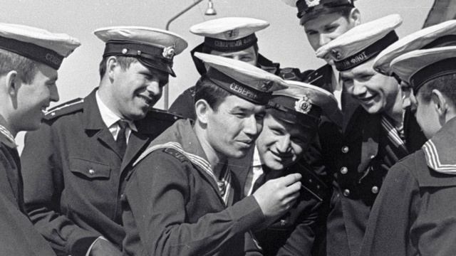 Почему в Советском Союзе в ВМФ всегда служили дольше? смотреть онлайн