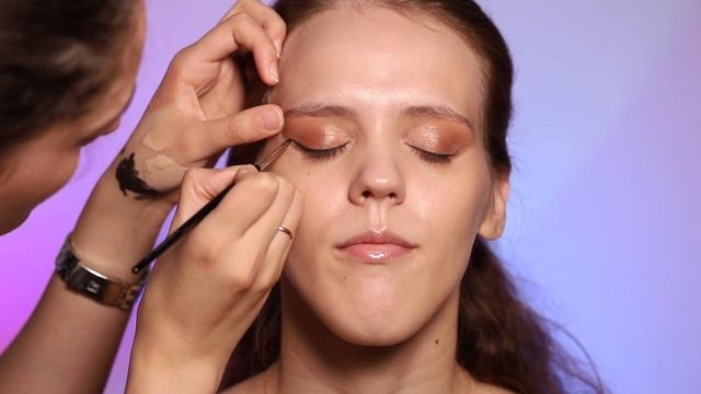 (RUS) ГЛУБОКО ПОСАЖЕННЫЕ ГЛАЗА С ОПУЩЕННЫМ ВНЕШНИМ УГОЛКОМ / ОБЗОР ERBORIAN, VISEART, TOM FORD смотреть онлайн