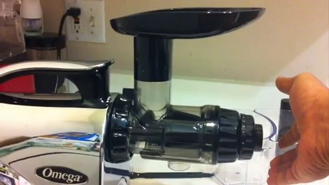 Review Omega Juicer NC900HRD19 Juice Extractor and Nutrition System Slow Masticating Dual-Stage Ext смотреть онлайн