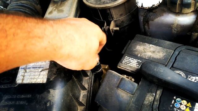 Как заменить воздушный фильтр на автомобиле ВАЗ 2115, 2114, 2113, 2199, 2109, 2108 смотреть онлайн