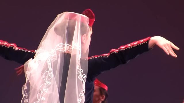 Armenian Dance - Shalakho - Hay Bararvesti Kendron смотреть онлайн