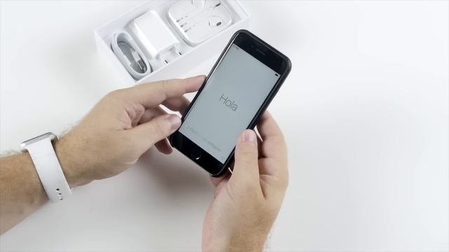 iPhone 6S: распаковка и что там с чехлами? смотреть онлайн