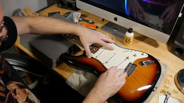 How To Replace Pickguard On Fender Stratocaster