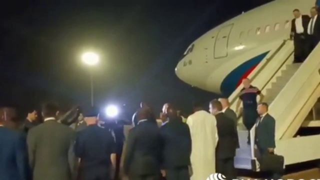 🚨URGENT : Arrivée de l'ambassadeur Russe Sergei lavrov au Mali Bamako acceuili par Abdoulaye Diop смотреть онлайн