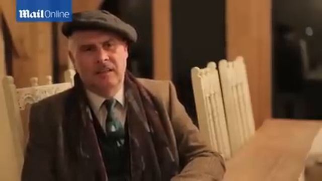 'Seeing her teach her child correct manners really touched me': Mystery stranger who left heart-war смотреть онлайн