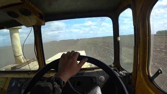 Подготовка К-700А к посеву, МАЗ-5551 на учЁт, сев, раскидываю удобрения на КОЛЁСНОМ дт-75. смотреть онлайн