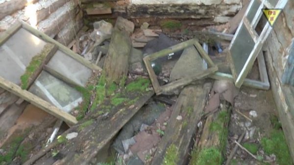 Граница зоны отчуждения. Деревня Антоновка. / The border of the exclusion zone. Village Antonovka.