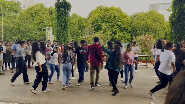 Alta Makhi Dance || Flashmob || Centurion University Bhubaneswar смотреть онлайн