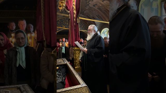 Молитва у мощей преп. Александра Свирского