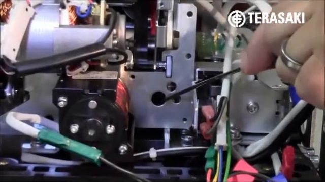 Установка независимого расцепителя на воздушный выключатель Terasaki серии TemPower 2 ACB смотреть онлайн