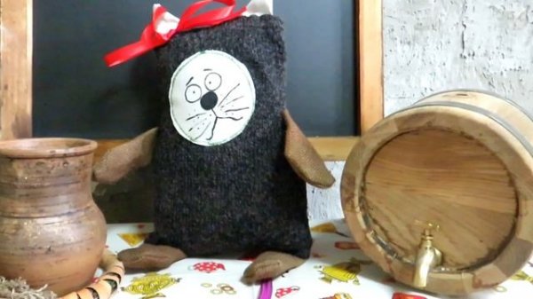 Игрушки - подушки из старых вещей