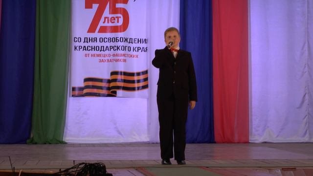 песню "Музыкант" поет Алексей Есипенко смотреть онлайн