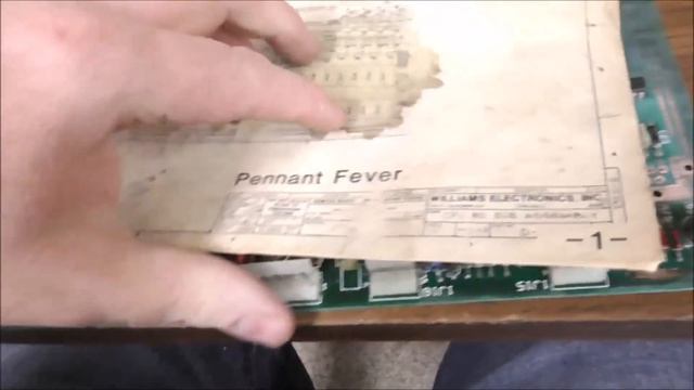 Repairing the heavily Battery Corroded Sound Section on a Williams Pennant Fever Pitch & Bat Game! смотреть онлайн