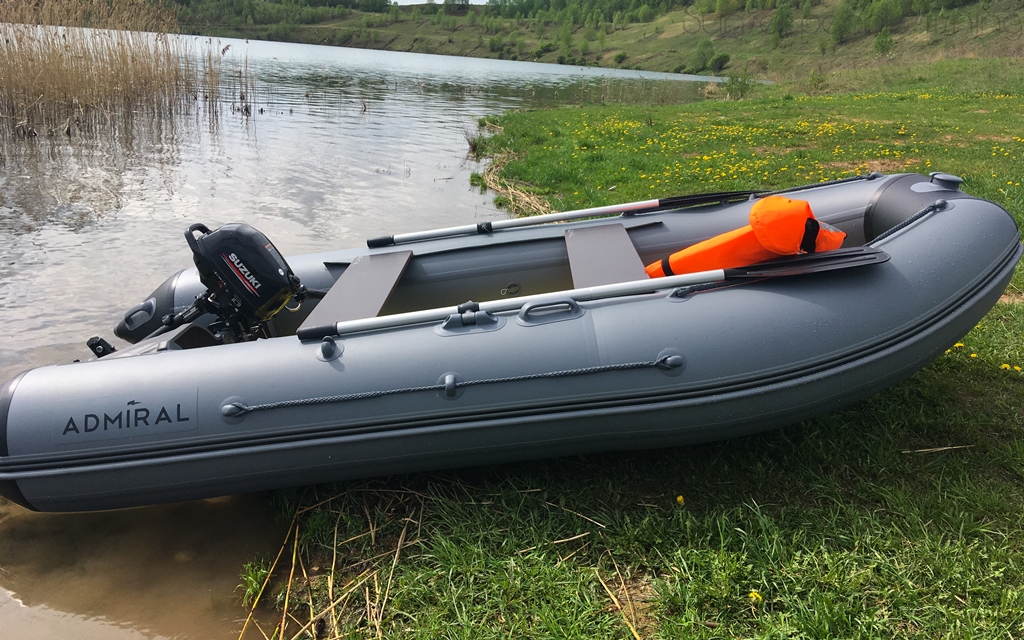 Адмирал 330CF НДНД + Suzuki 2.5. Первый спуск и обкатка..mp4 смотреть онлайн