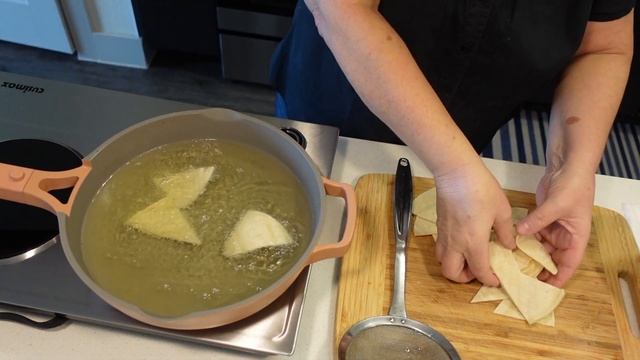 How to Make Chilaquiles with Eggs | The Frugal Chef смотреть онлайн