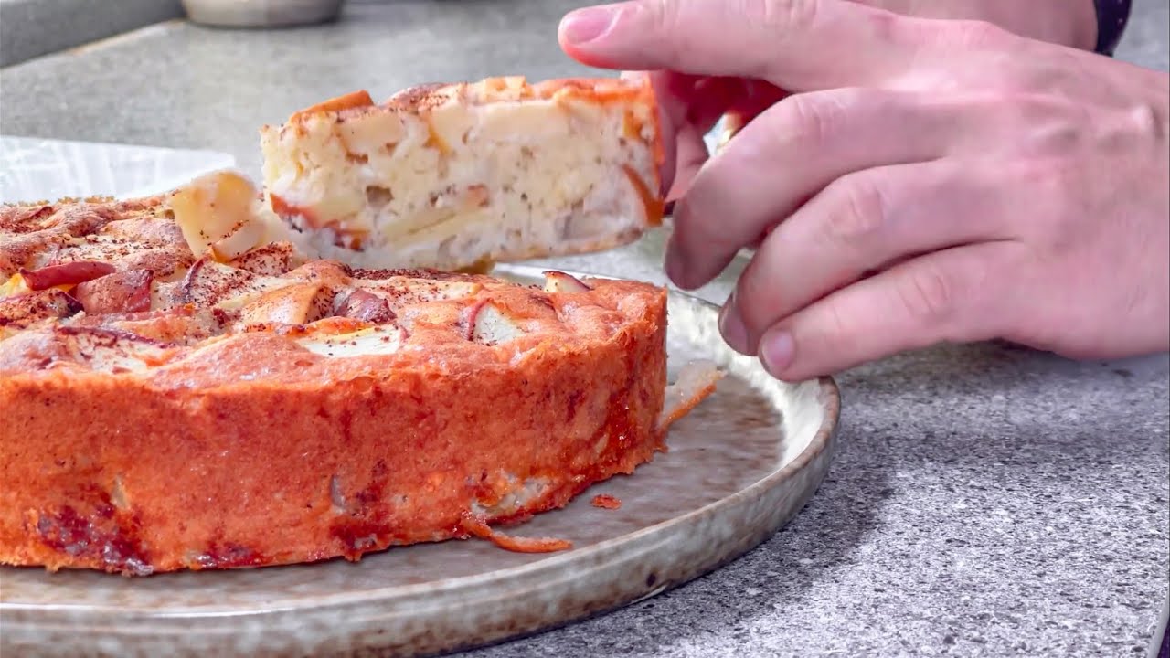 Пока есть яблоки готовлю этот быстрый пирог! Шарлотка на скорую руку! Рецепт из яблок! смотреть онлайн