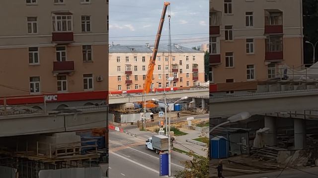 Поворот "дуры." Раннее утро в Люберцах⏰4:54?Стройка эстакады. Октябрьский пр-т. 04.08.2023 смотреть онлайн