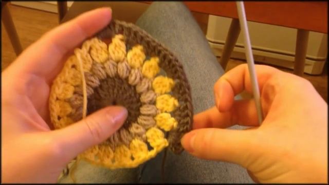 Как связать тапочки-сапожки крючком. How to crochet home slippers, boots смотреть онлайн