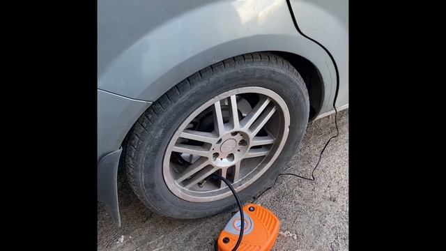 Пластмассовый компрессор и колесо R17. смотреть онлайн