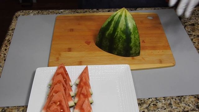 КАК НАРЕЗАТЬ АРБУЗ быстро и красиво 5 Способов смотреть онлайн