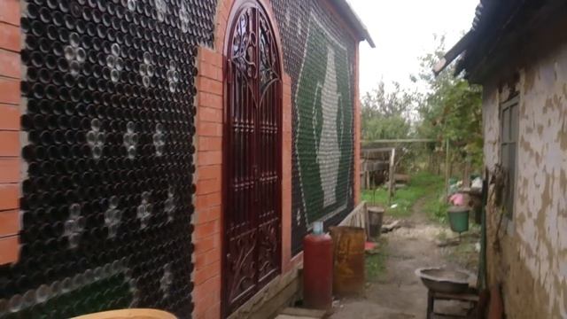 Дом из бутылок курганинск