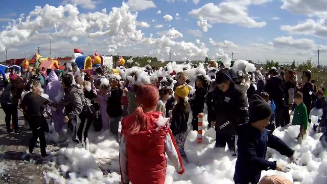 Фестиваль "Краски Сибири" в жилом районе "Светлый" смотреть онлайн