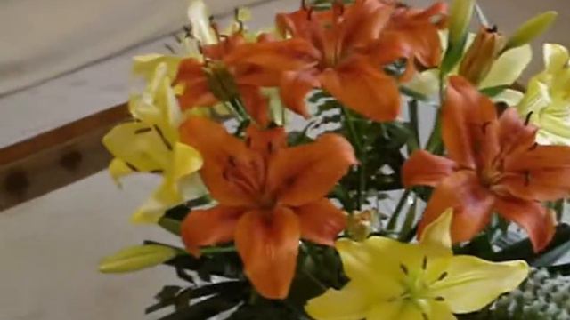 flower arrangements смотреть онлайн