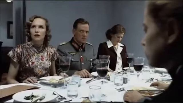 Hitler Gets A Detention смотреть онлайн