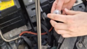 Замена лампы ближнего света на Skoda Octavia A7(часть 2)