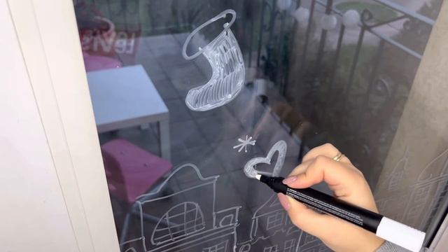 Рисунки на стекле белым маркером / Разрисовываем окна к Новому году смотреть онлайн
