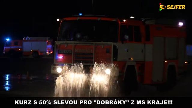 Dobrovolní hasiči na nočním výcviku - nová TATRA TERRA poprvé na kurzu! смотреть онлайн