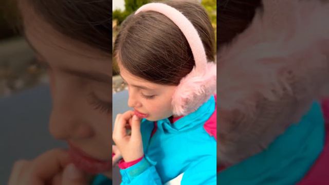 После этого у девочки распухла губа #dominikashow #comedyfilms смотреть онлайн