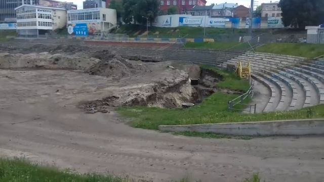 Лучший стадион в мире!!! Реконструкция стадиона "Труд" в Ульяновске смотреть онлайн