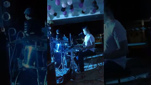 Material Girl by Madonna cover Metrixband смотреть онлайн